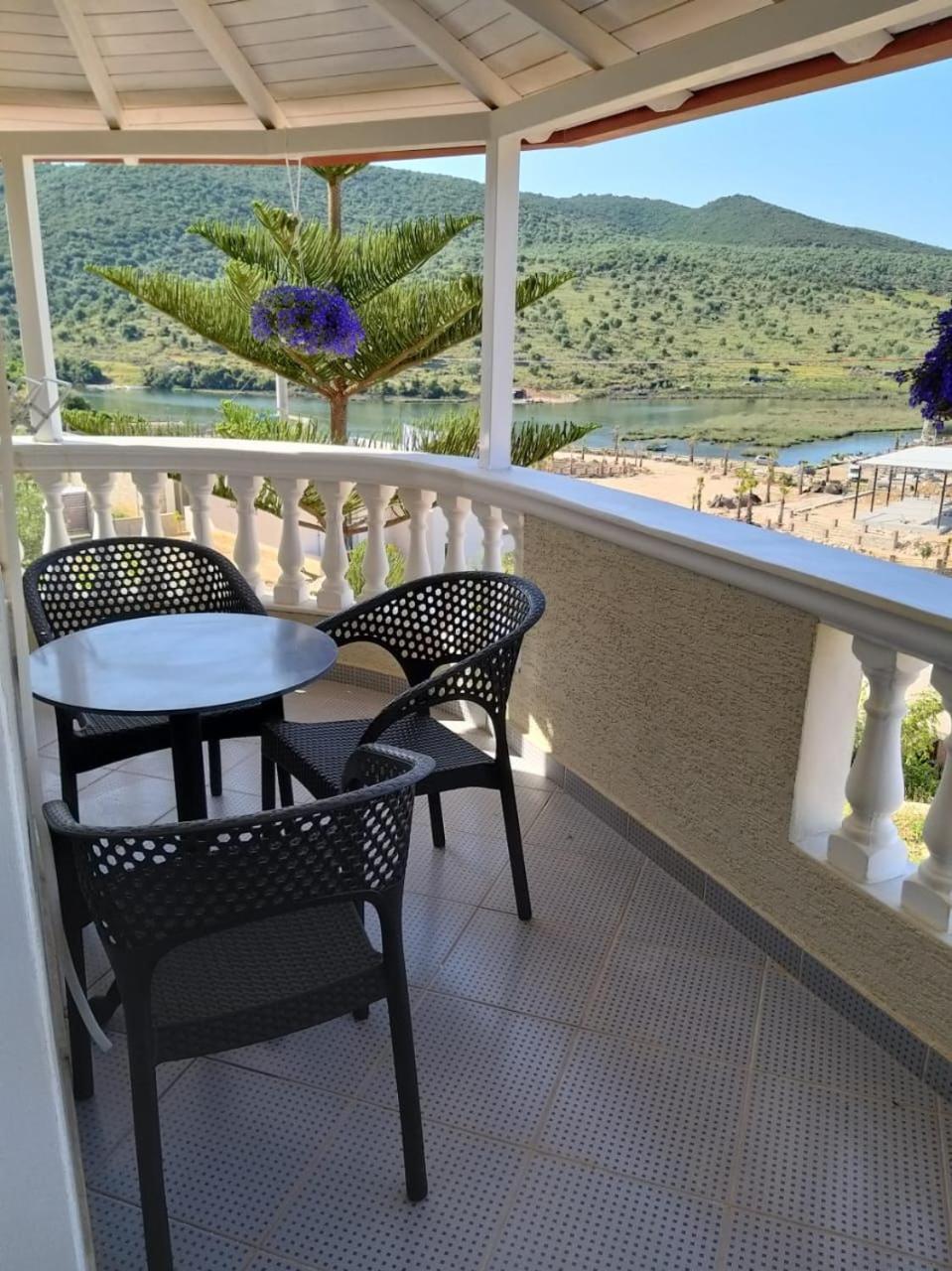 Villa Sarti Ксамил Екстериор снимка