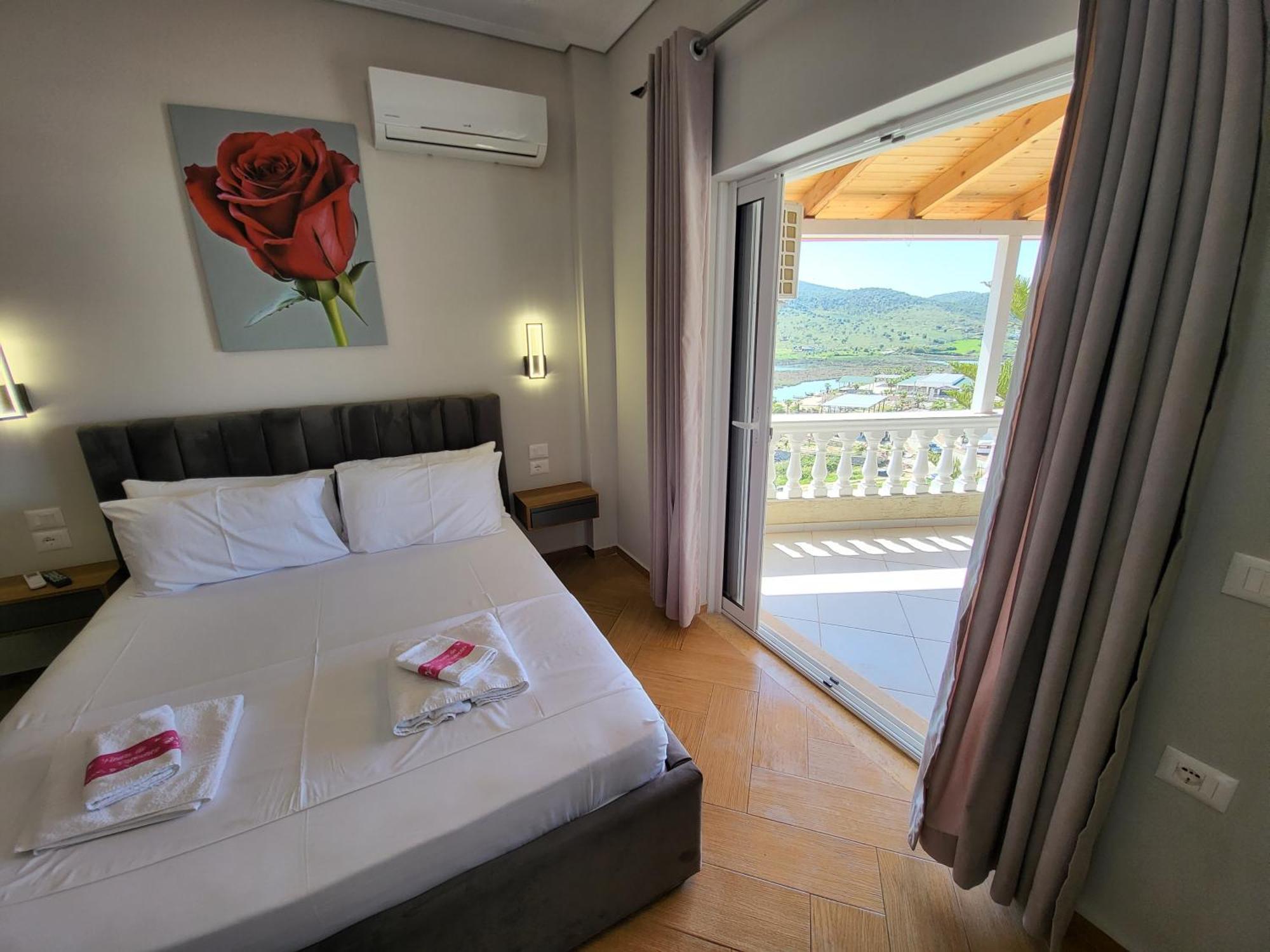 Villa Sarti Ксамил Стая снимка